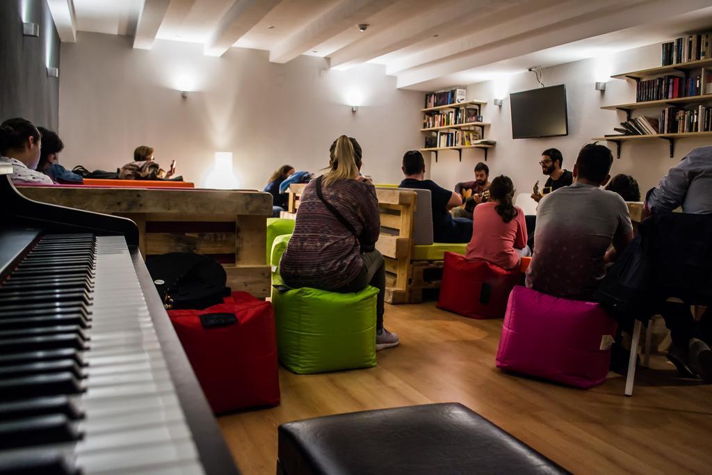 Hostel Burgos 미란다데에브로 외부 사진